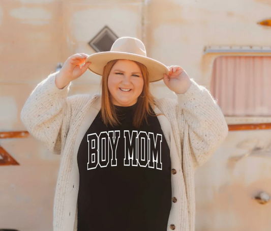 BOY MOM